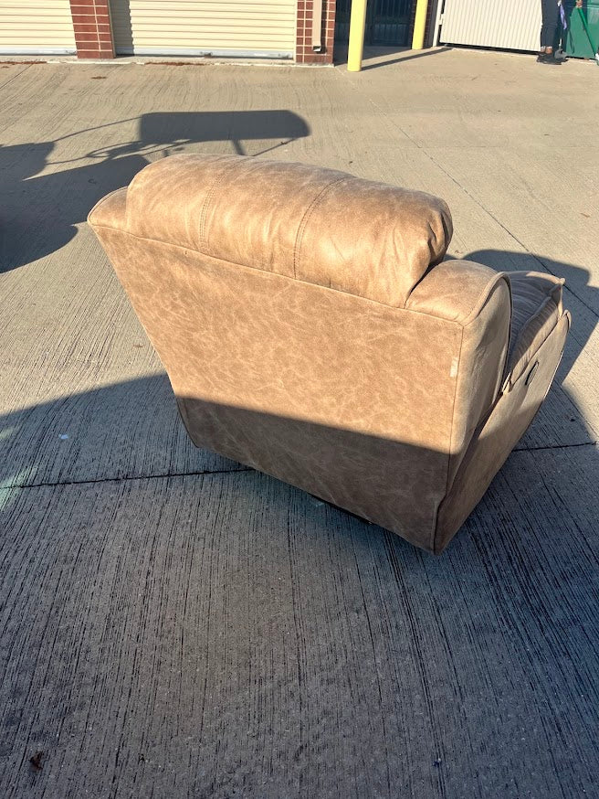 Southern Motion power recliner – taupe microfiber – McKinney pickup (Alma Rd)