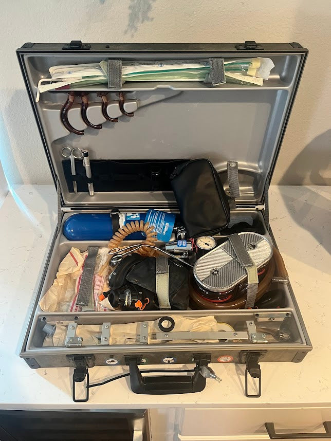 Heraeus Zahnarzt-Notfallkoffer (Typ MAINZ) – vintage dental emergency case – Local Pickup in McKinney, TX