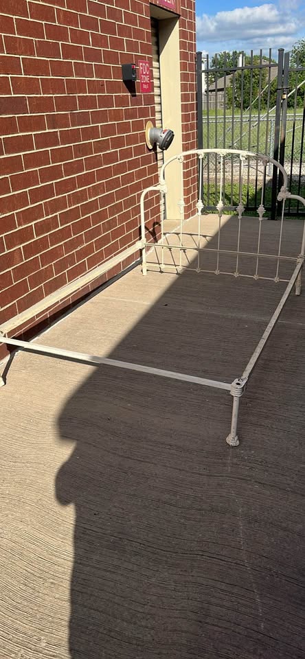 Antique White Wrought Iron Bed Frame – Vintage Farmhouse Cottage Style