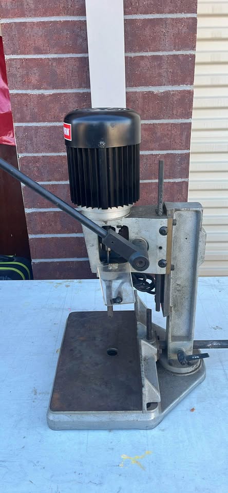 Craftsman Benchtop Hollow Chisel Mortiser - image 3