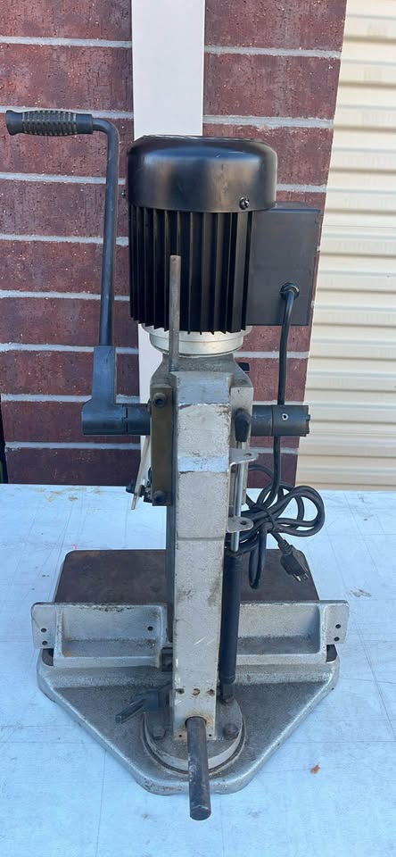 Craftsman Benchtop Hollow Chisel Mortiser - image 2