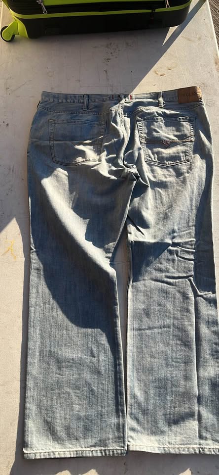4 pair of women’s guess jeans - image 10