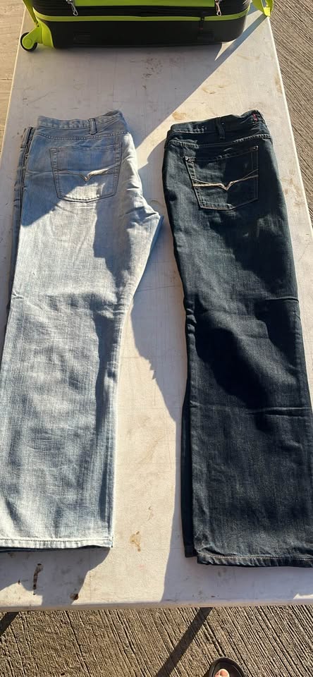 4 pair of women’s guess jeans - image 6