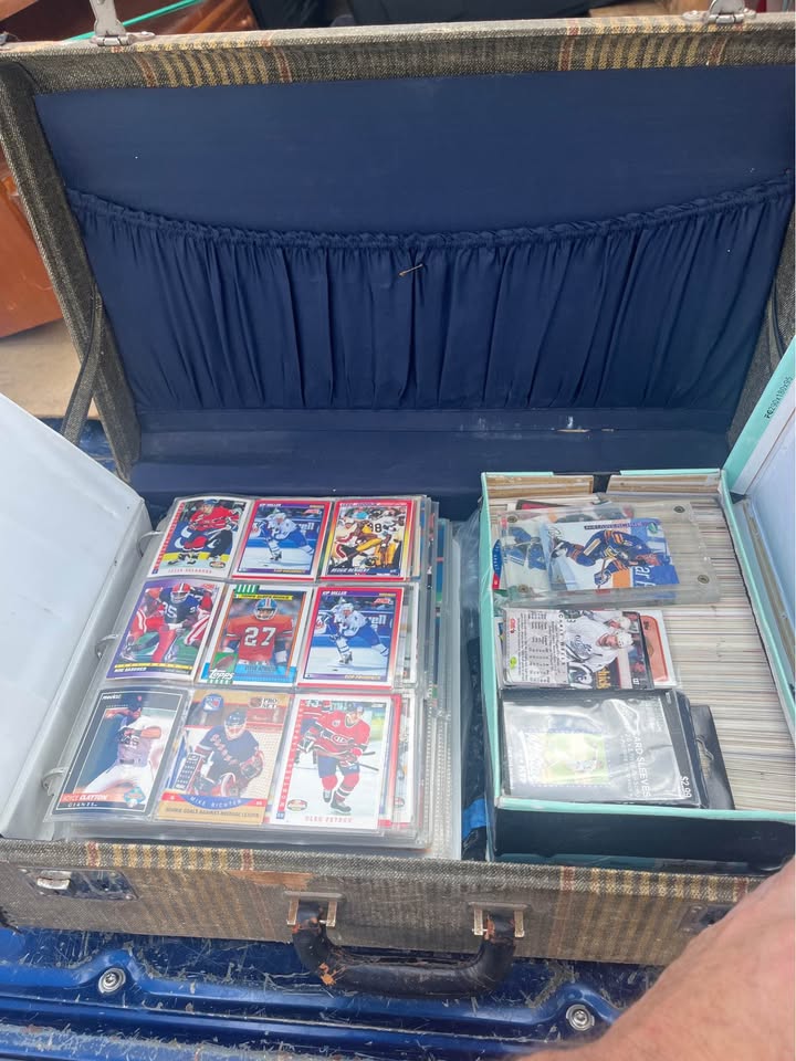 Large Sports Card Collection – Gretzky, Nolan Ryan, Barry Sanders & More Accepting Offers - image 3