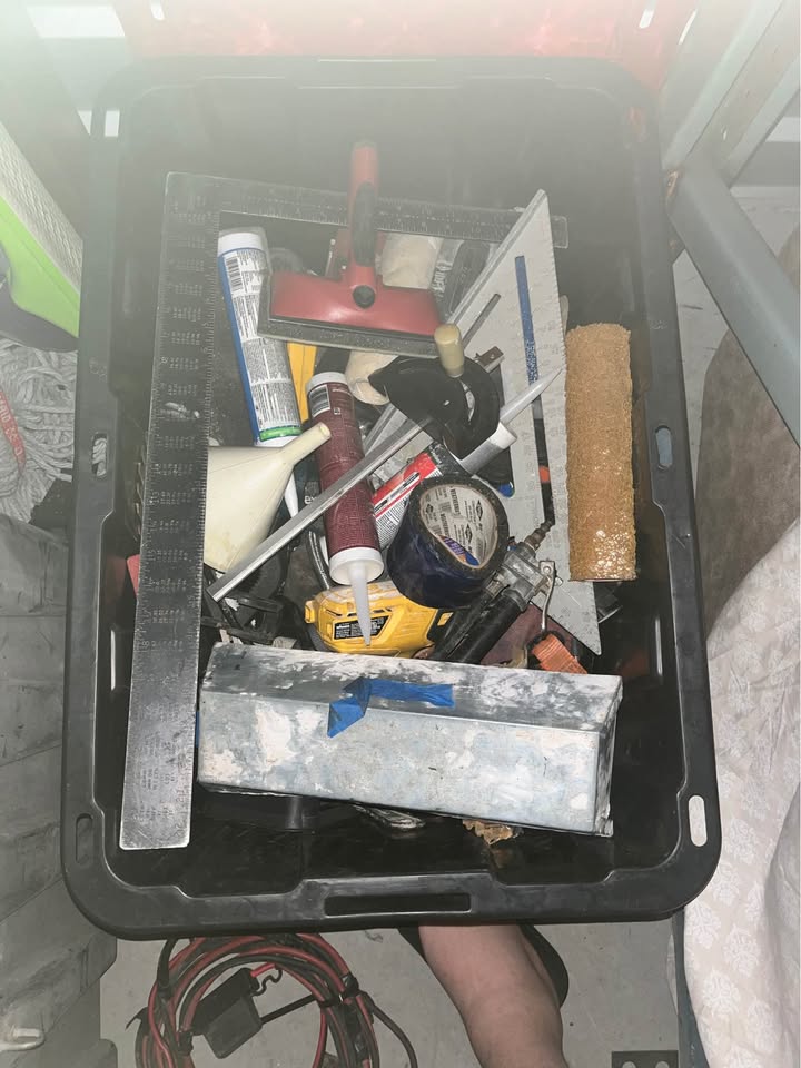Super big selection of power and hand tools lot with large rolling toolbox - image 3
