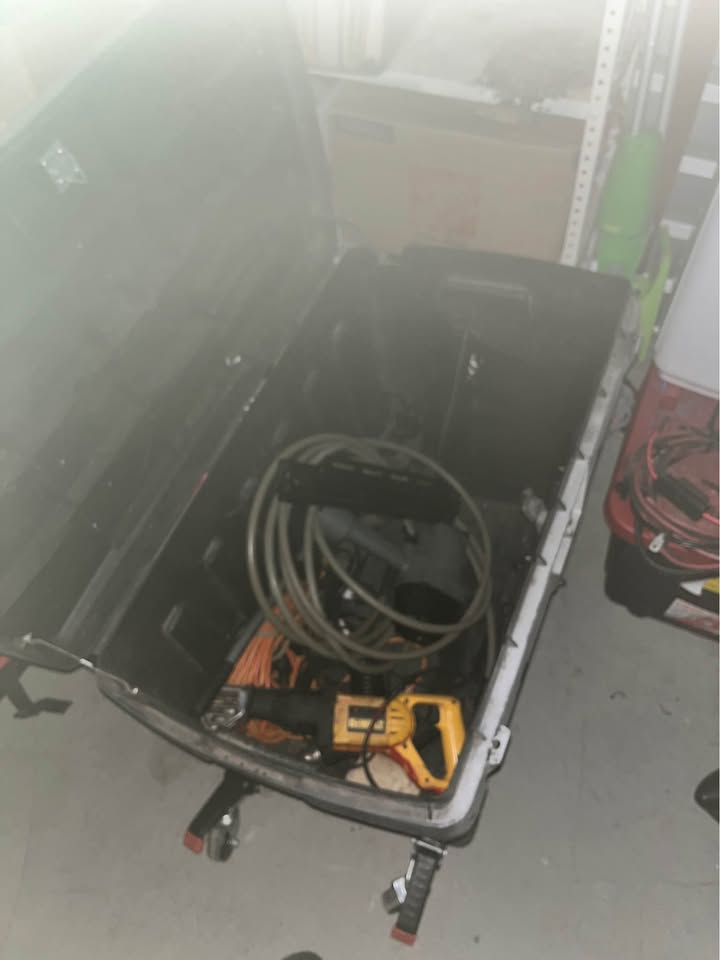 Super big selection of power and hand tools lot with large rolling toolbox - image 4