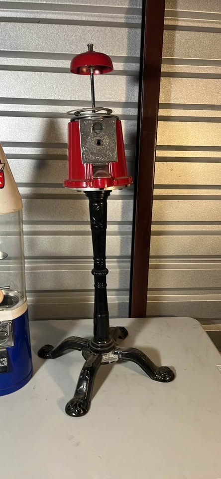 A pair of Vintage Gumball Machines Lot – Rocket + Pedestal Floor Model - image 6
