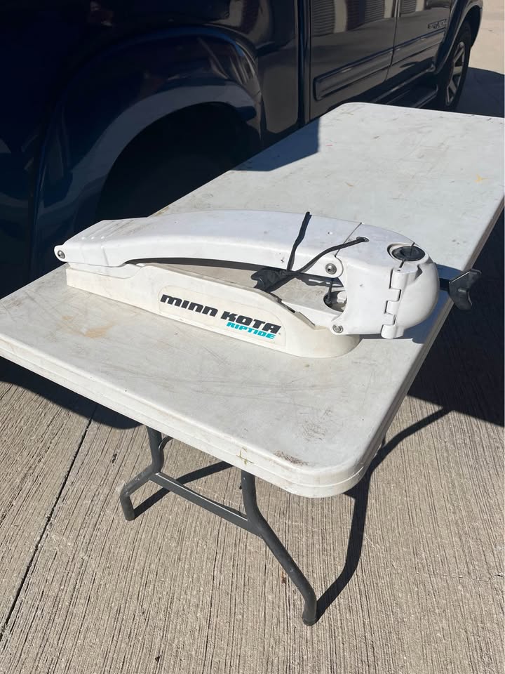 Riptide 55 lb Thrust Minn Kota Trolling Motor – Tested & Working – Mount Included - image 3