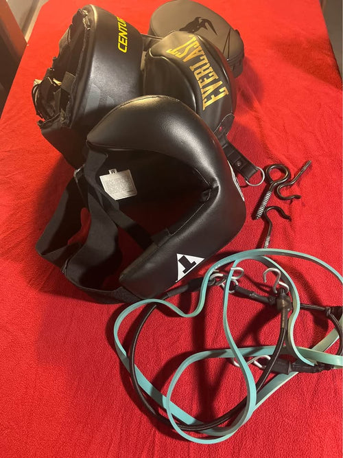 Boxing / MMA Training Gear Bundle – Venum, Everlast & Century