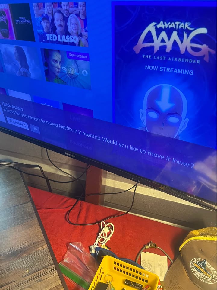Hisense 40” Roku Smart TV – Works Great – HDMI/Streaming - image 8