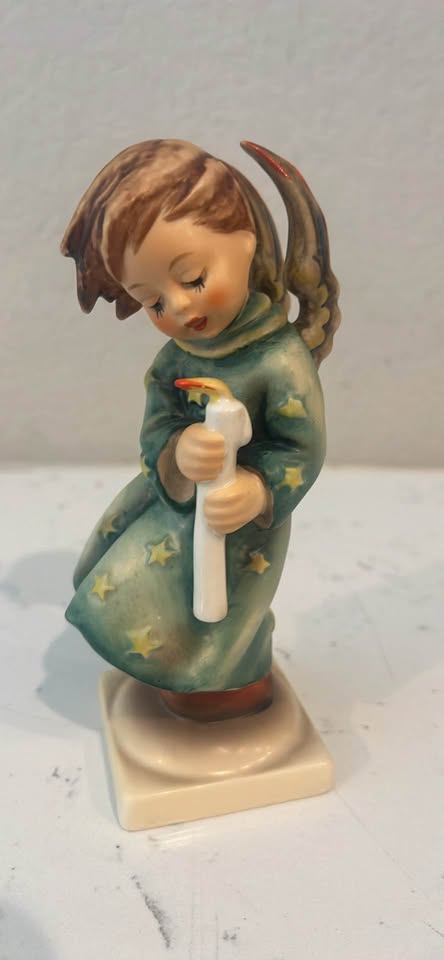 Goebel Hummel “Heavenly Angel” #21/0 – W. Germany
