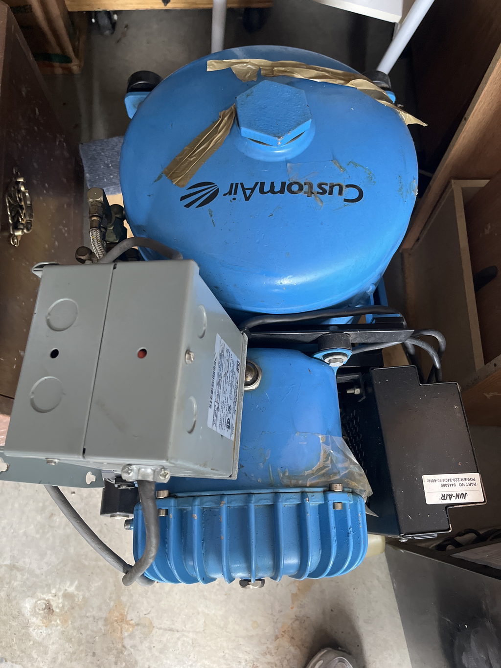 Jun-Air dental air compressor (220–240V) — working prior to removal, Corpus Christi pickup