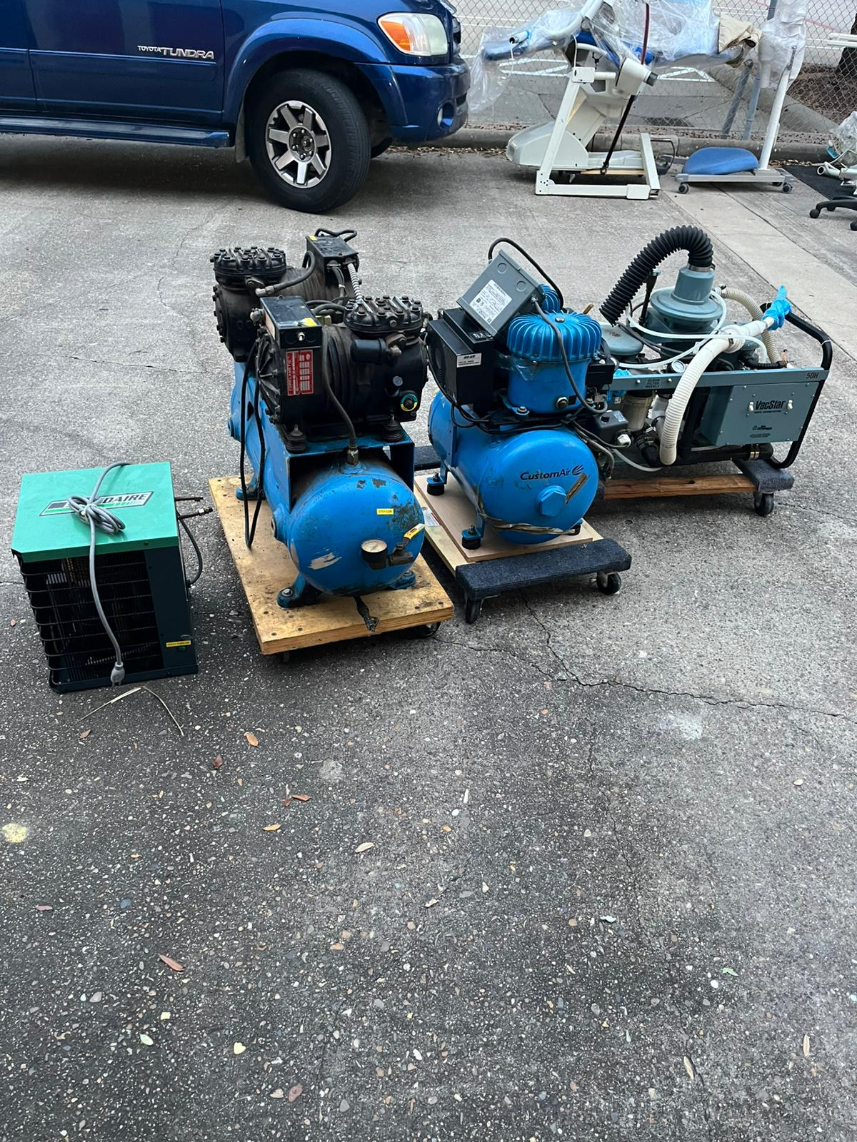 Dental lot: VacStar 50H vacuum + Jun-Air compressor + Freedom Line compressor + Speedaire dryer — working prior to removal — Corpus Christi pickup