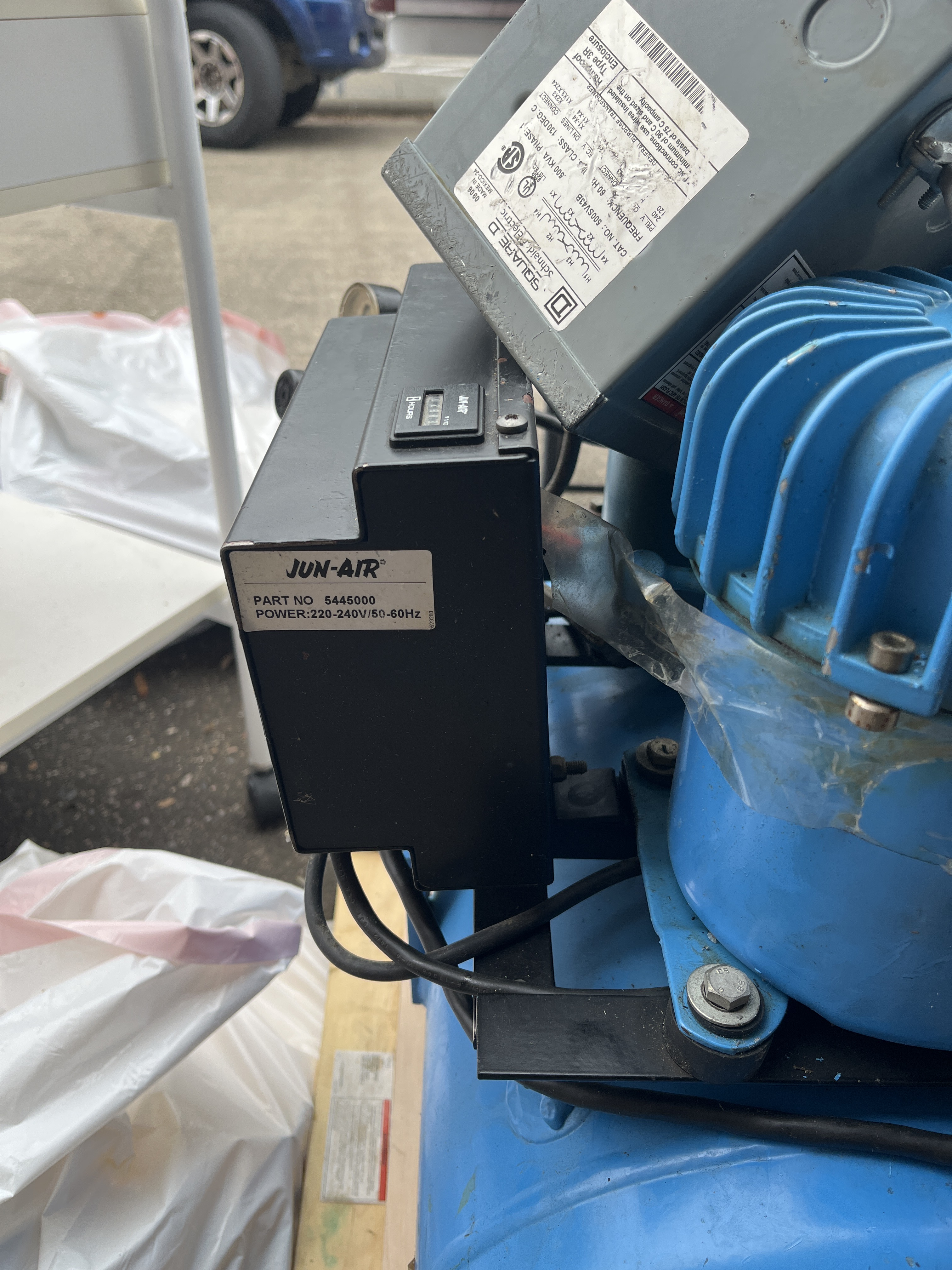 Dental lot: VacStar 50H vacuum + Jun-Air compressor + Freedom Line compressor + Speedaire dryer — working prior to removal — Corpus Christi pickup